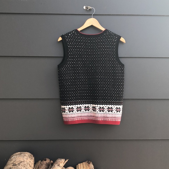 Northern Reflections knitted button down Vest - Winter - Festive Vibe - S - Picture 3 of 5